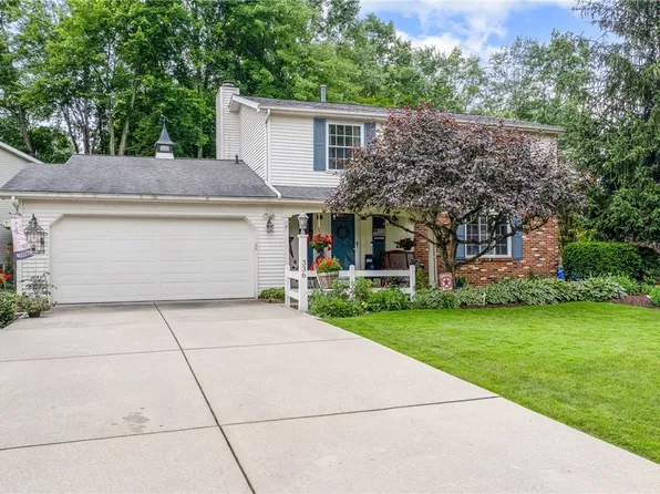 336 Greenbriar Dr, Cortland, OH 44410