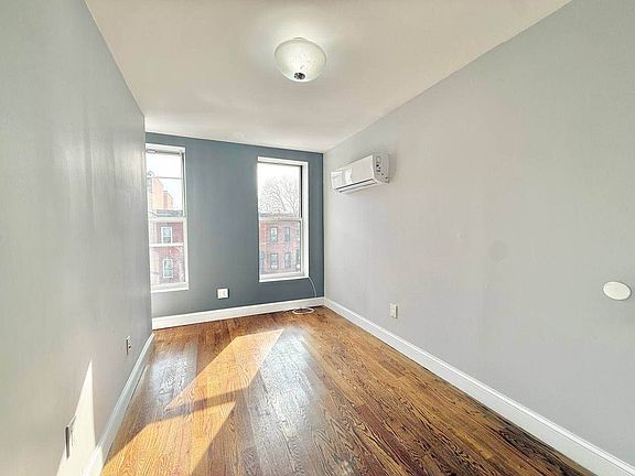 4th image of 295A Macdougal St APT 2