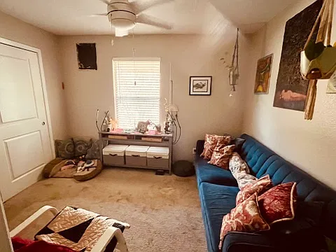 2 bed, 650 sqft, $1,500 — Photo 4