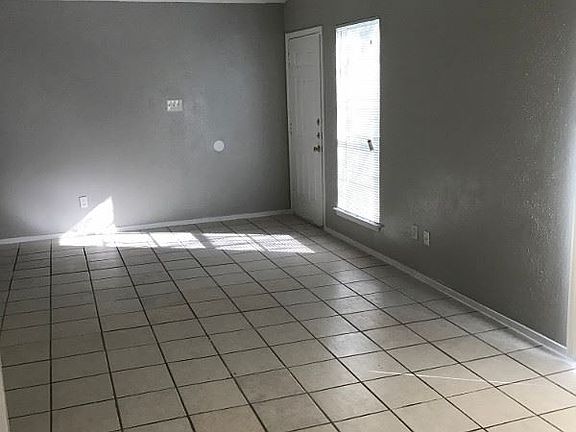 4th image of 107 Meteor Dr #A
