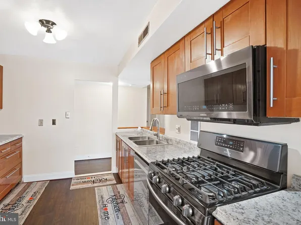 3100 S Manchester St APT 441, Falls Church, VA 22044