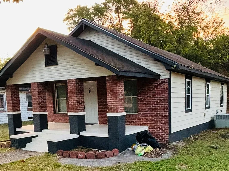 314 Earle Franklin Dr — Photo 2