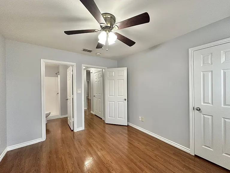 8720 Mansion Creek Cir — Photo 31
