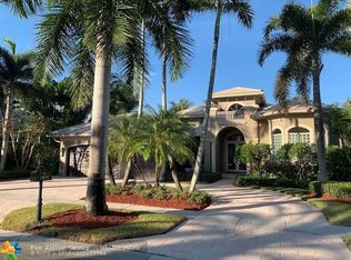 11075 Blue Palm St, Plantation, FL 33324