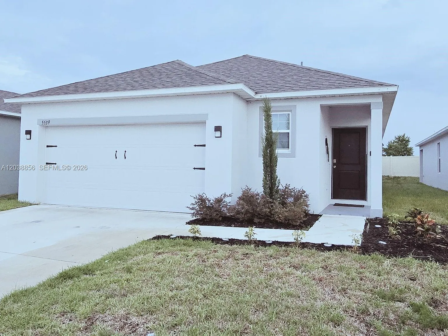 3 bed, 2.0 bath, $2,350 — Photo 2