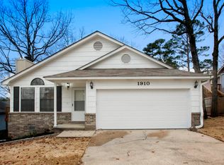 1910 Mesquite Cir, Little Rock, AR 72211