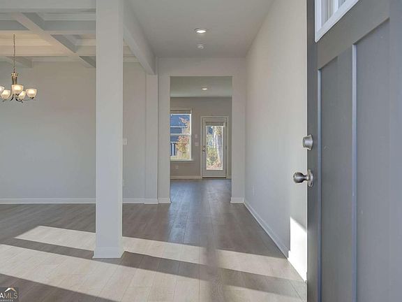 4th image of 207 Saint Annes Pl