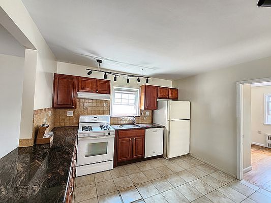 3rd image of 13-18 130th St #3