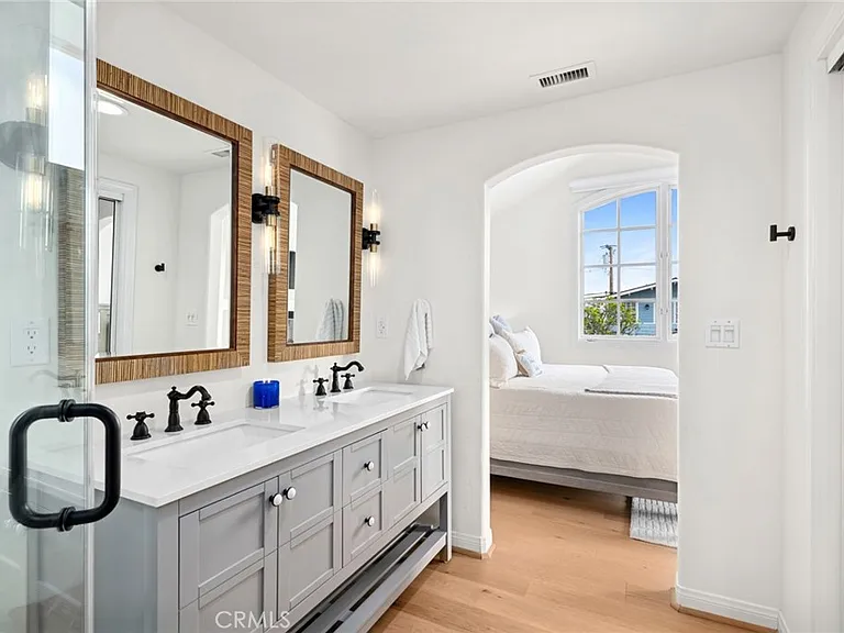 117 Marine Ave — Photo 16