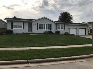 116 Southgate Dr, Eden, WI 53019