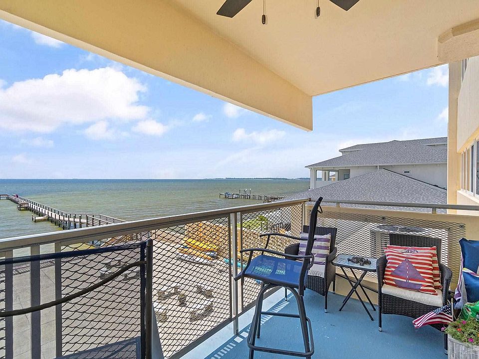 1st image of 825 Bayshore Dr APT 201