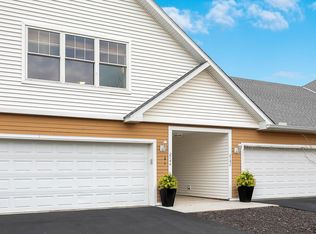 2144 Village Trl, Mound, MN 55364