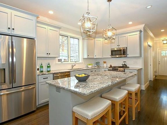 4th image of 52 Northwood Dr #52