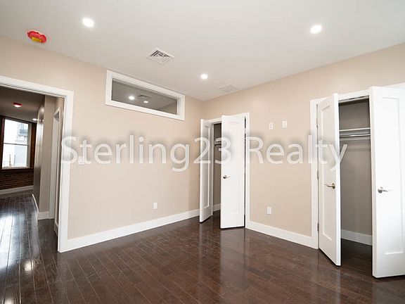 5th image of 28-13 Astoria Blvd #2R