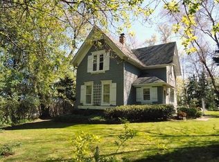 7717 W Pioneer Rd, Mequon, WI 53097