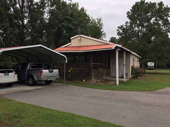 two stalls, tack room & shop