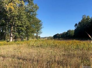 180 Nevada Ave, Marysville, MI 48040