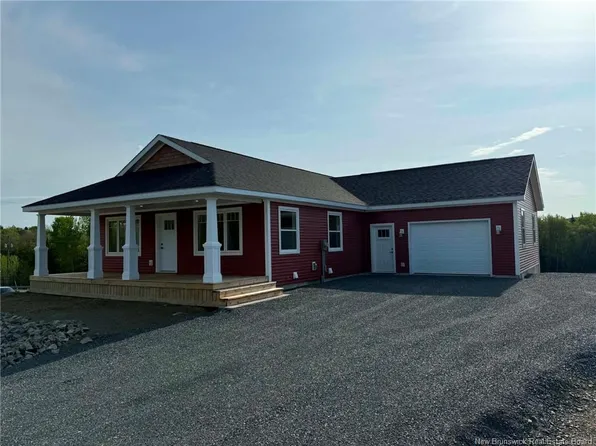 128 Hetherington Ct, Woodstock, NB E7M 0G9