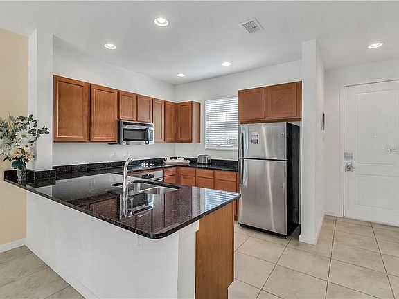 3rd image of 2653 Triumph Way