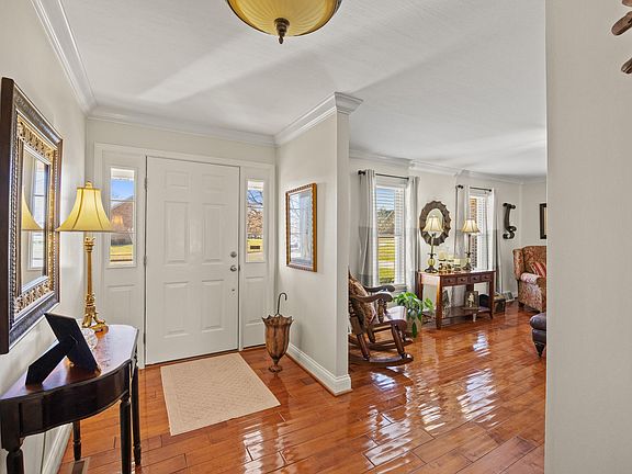 3rd image of 891 W Count Fleet Cir