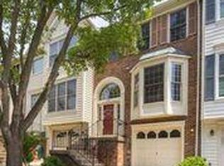 7027 Ashleigh Manor Ct, Alexandria, VA 22315