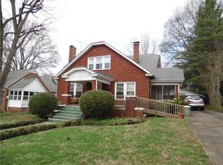 414 W 6th St, Newton, NC 28658