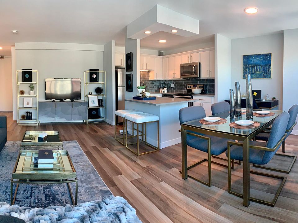 1st image of 1150 S Michigan Ave #902