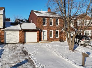 1333 Petersburg Ct, Carol Stream, IL 60188