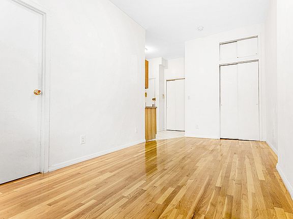 2nd image of 305 E 56th St #2RR