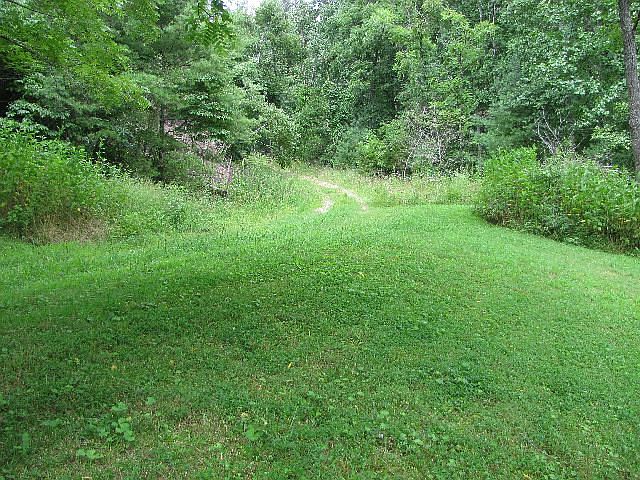 2nd image of 324 Woodring Cemetery Rd
