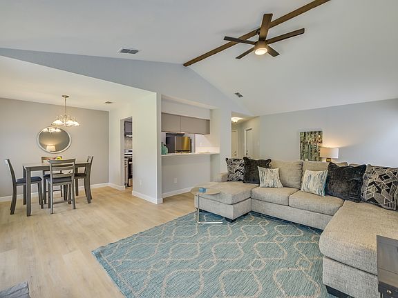 4th image of 2825 Wilcrest Dr