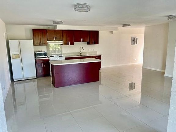 Modern Kitchen with Island