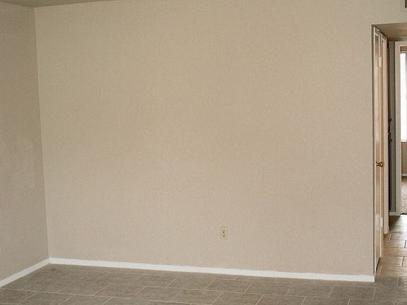 4th image of 7612 N Laurelglen Blvd APT D