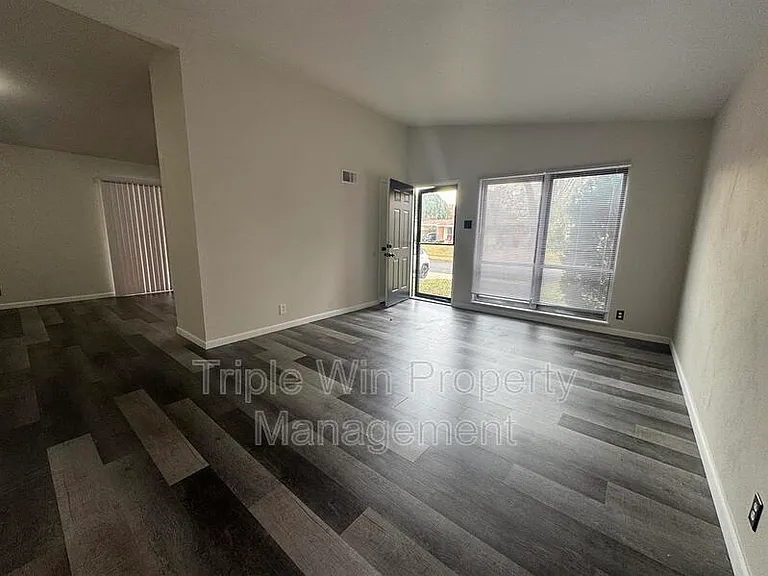 1105 Cheyenne Dr — Photo 5