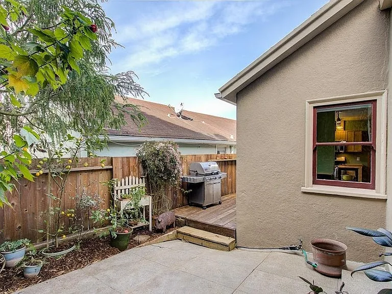 365 Wawona St — Photo 12