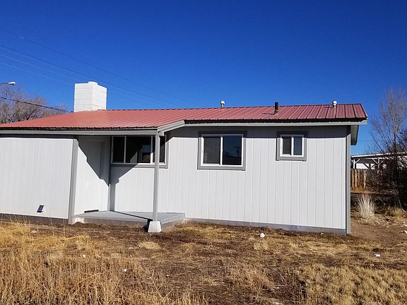 4th image of 505 N Becker Lake Rd
