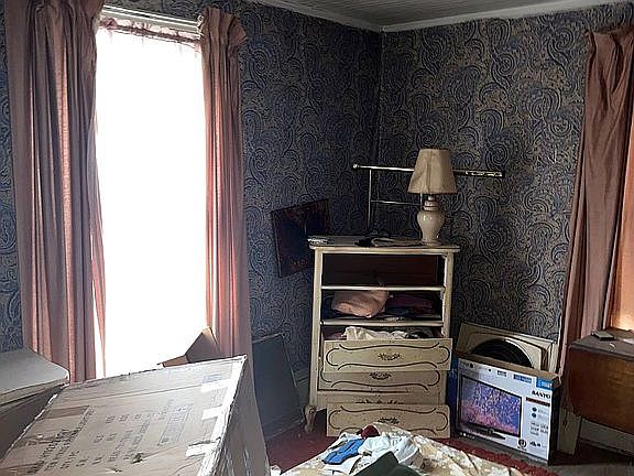 4th image of 610 Julian St