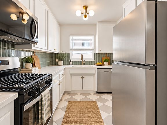 4th image of 1721 E Appleton St APT 12