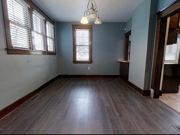 4th image of 2023 20th St