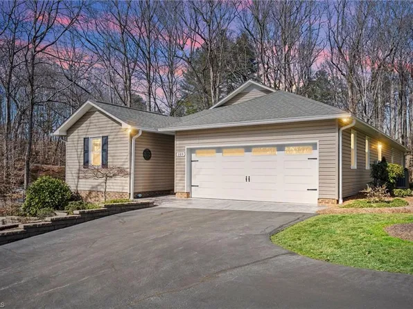 109 Normandy St, Boonville, NC 27011
