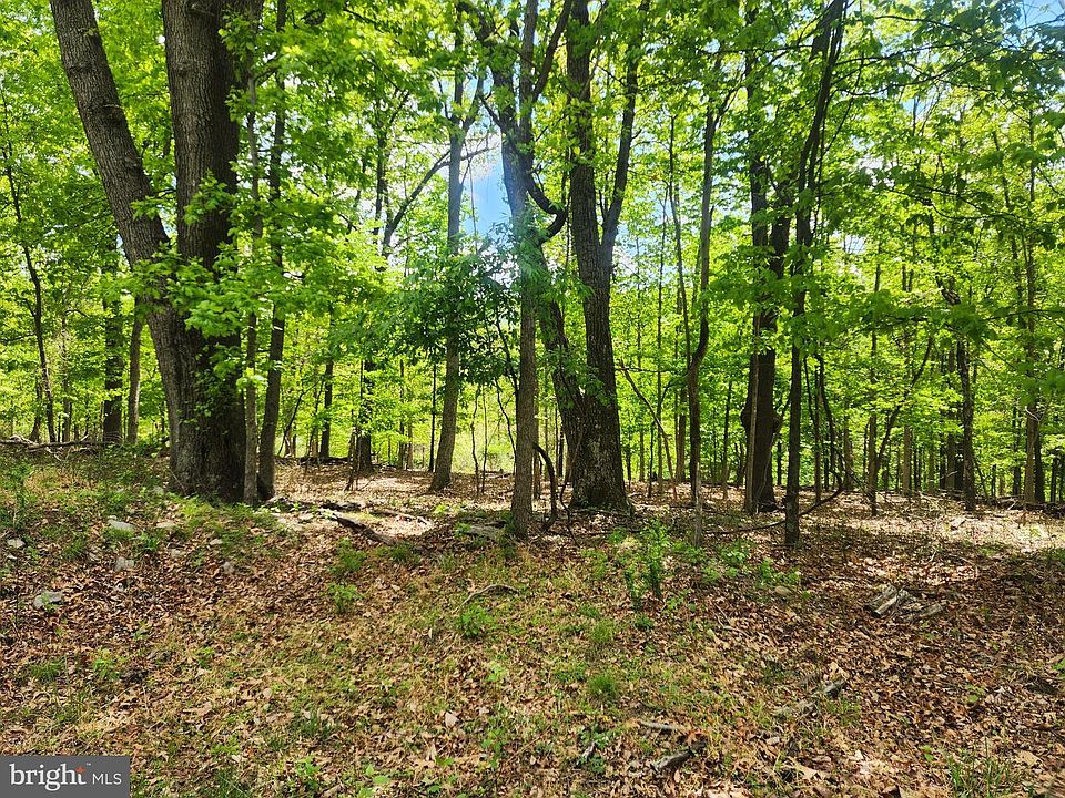1st image of 5 Pine Grove Rd