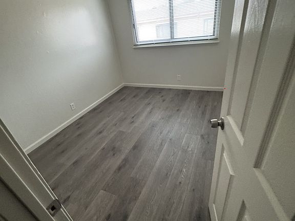 5th image of 3621 Lafayette St #3