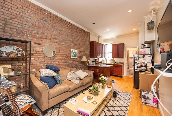 Rented by Modern Spaces | media 8