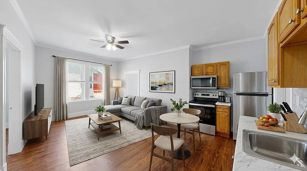 3 bed, 1100 sqft, $2,745 — Photo 1