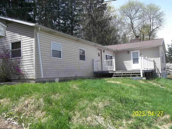 32 Browns Chapel Rd, Morgantown, WV 26508