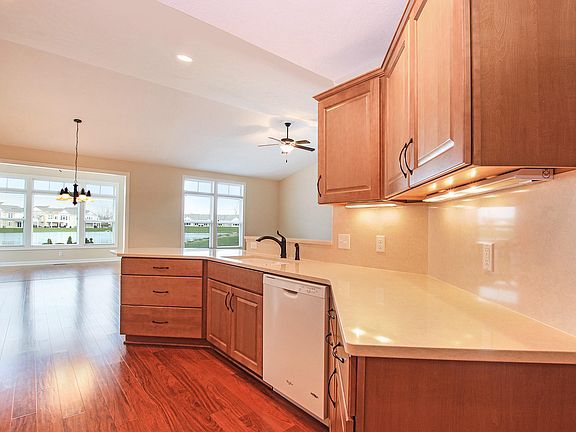 4th image of 11511 S Lake Dr