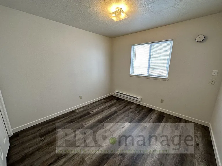 2161 - 2167 Meppen Dr. — Photo 18