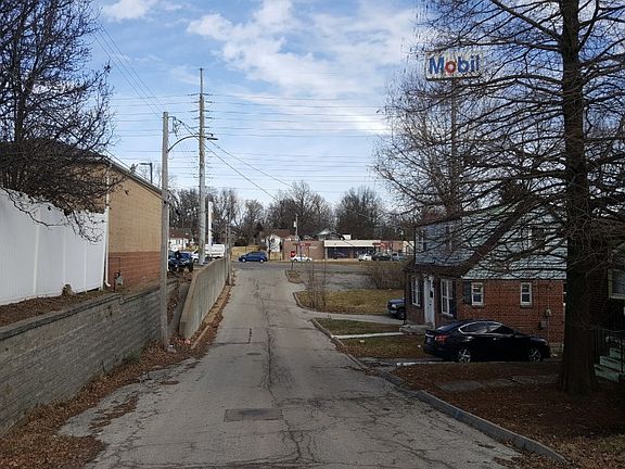 5th image of 2709 Masterson Ave