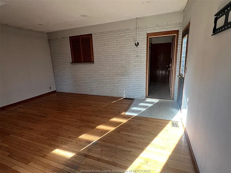 1550 Roxborough Blvd #LOWER — Photo 3