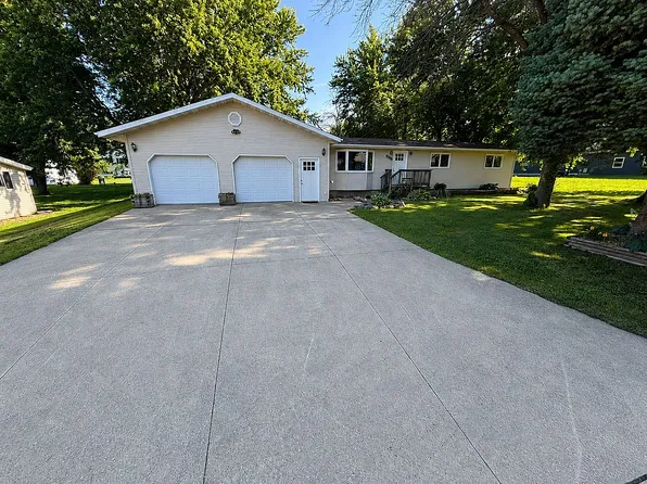555 3rd St NE, Primghar, IA 51245